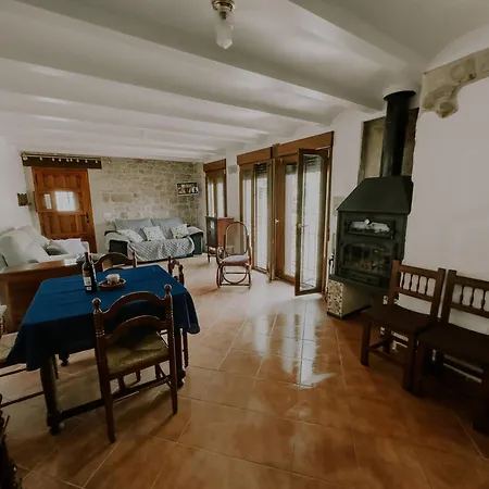 Apartment La Casa De La Acacia Olba